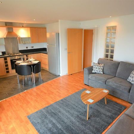 Coastal Apartments - Wales Σουόνσι Εξωτερικό φωτογραφία